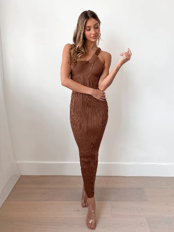 Latest Trends Hellen Knit Dress - Light Chocolate