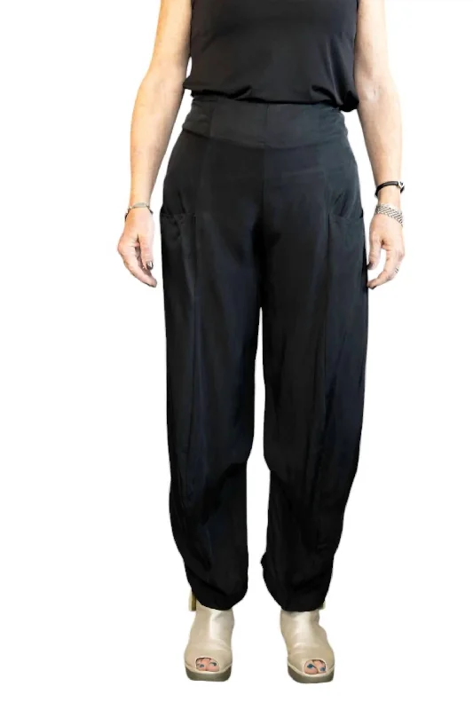 Seasonal Picks Women's Straight Pants In Black