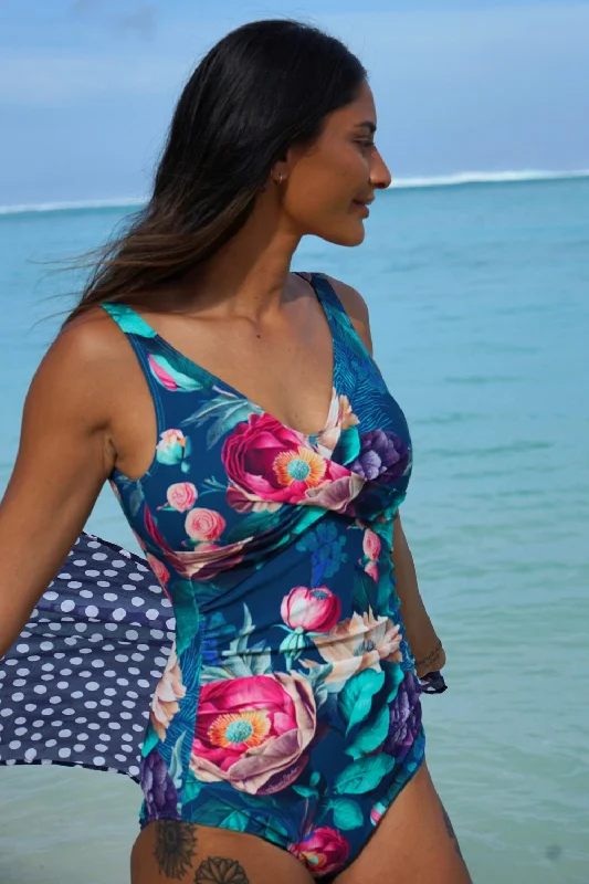 Chic And Comfortable Layla Love Bather - Blooming Love | SALE